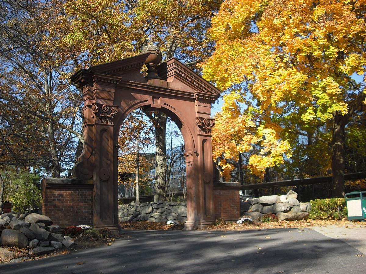 Ramapo College Area, NJ - File:Ramapo College arch.jpg - Wikimedia Commons
